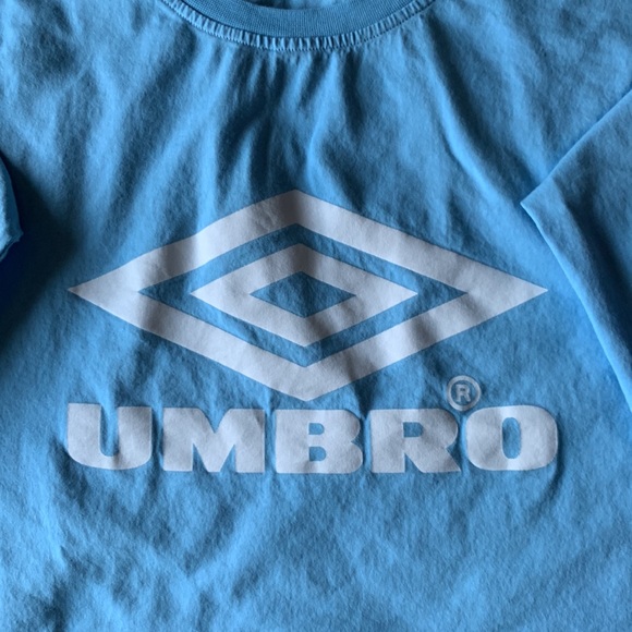 Stylish UMBRO Crop Top - Picture 3 of 11
